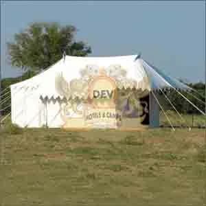 White sikar tent on a lawn